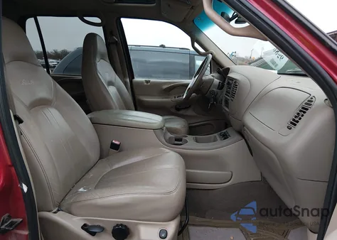 2001 Ford Expedition Eddie Bauer z USA, uszkodzony, nr VIN 1FMPU18L11LB31277